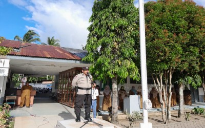 UPACARA BENDERA  DI SMAN 1 BATANG ANGKOLA SENIN 26 MEI 2025